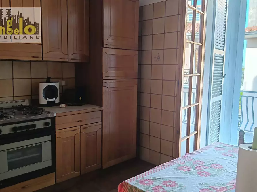 Immagine 9 di Appartamento in vendita  a Castorano