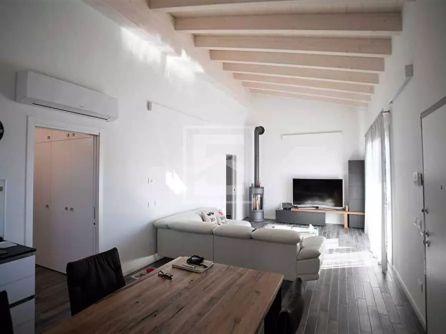 Immagine 21 di Villa in vendita  in Via Lonato a Castiglione Delle Stiviere