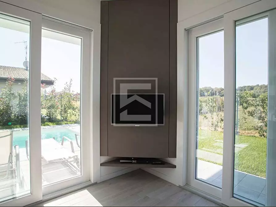Immagine 26 di Villa in vendita  in Via Lonato a Castiglione Delle Stiviere