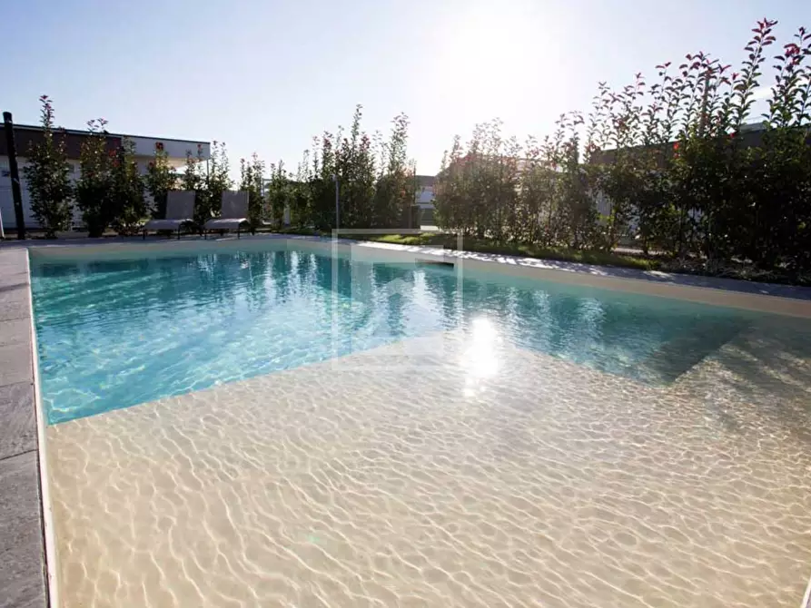 Immagine 17 di Villa in vendita  in Via Lonato a Castiglione Delle Stiviere