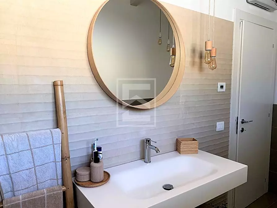 Immagine 19 di Villa in vendita  in VIALE ROMA a Lonato del Garda