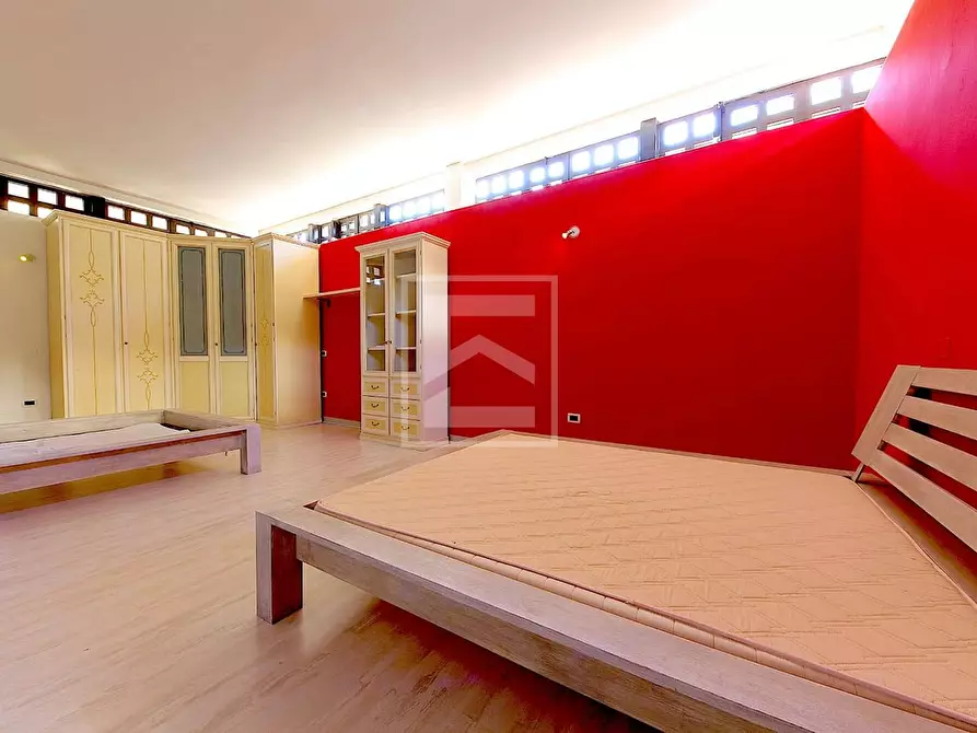 Immagine 23 di Villa in vendita  in via Lungo Lago Cesare Battisti a Desenzano Del Garda