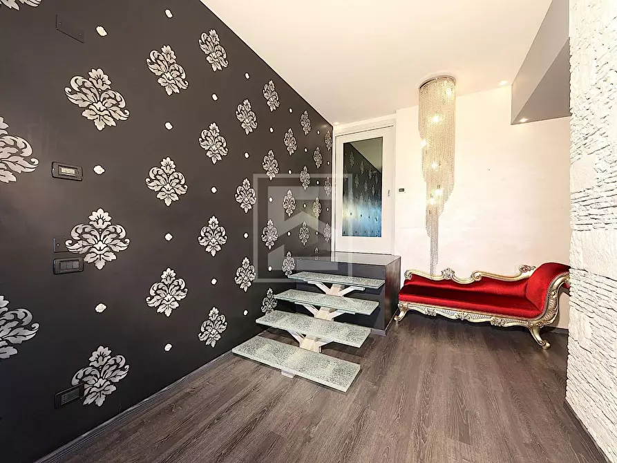 Immagine 28 di Villa in vendita  in via Lungo Lago Cesare Battisti a Desenzano Del Garda