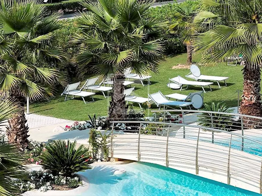 Immagine 1 di Appartamento in vendita  in via aureliano a Desenzano Del Garda