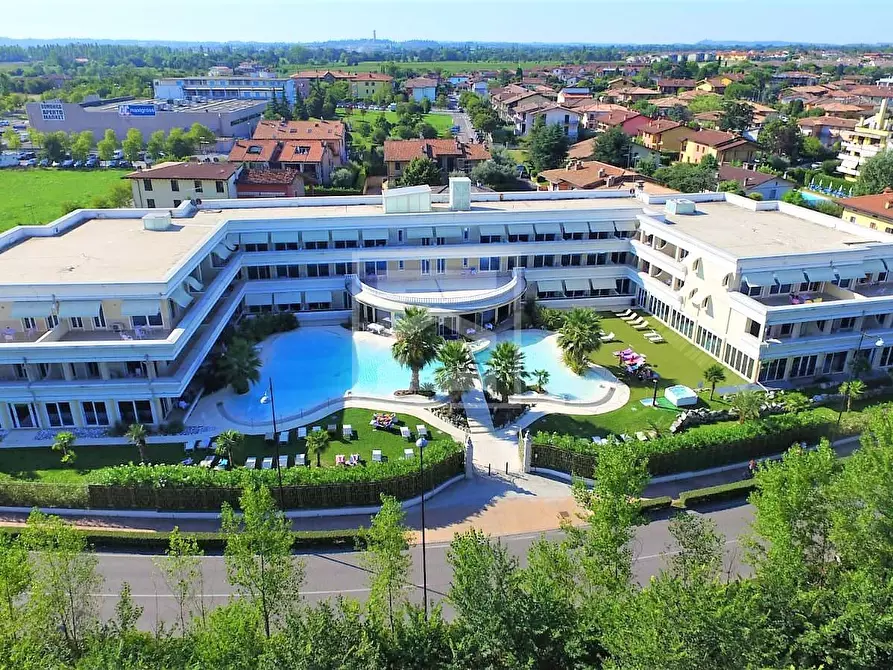 Immagine 3 di Appartamento in vendita  in via aureliano a Desenzano Del Garda