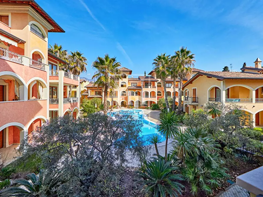 Immagine 10 di Appartamento in vendita  in LUNGOLAGO ZANARDELLI 70 a Toscolano-Maderno