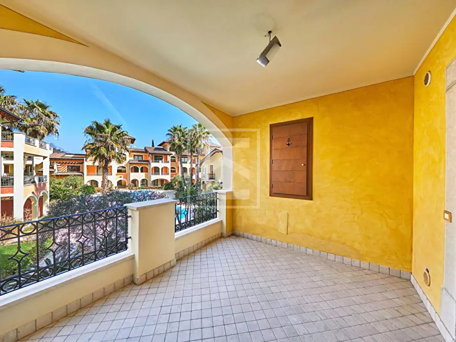 Immagine 2 di Appartamento in vendita  in LUNGOLAGO ZANARDELLI 70 a Toscolano-Maderno