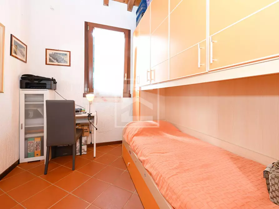 Immagine 14 di Appartamento in vendita  in Località Sermana 1 a Peschiera Del Garda