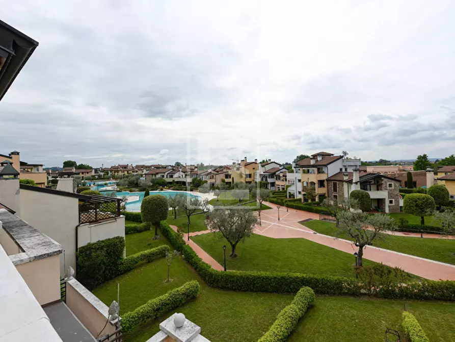 Immagine 18 di Appartamento in vendita  in Località Sermana 1 a Peschiera Del Garda