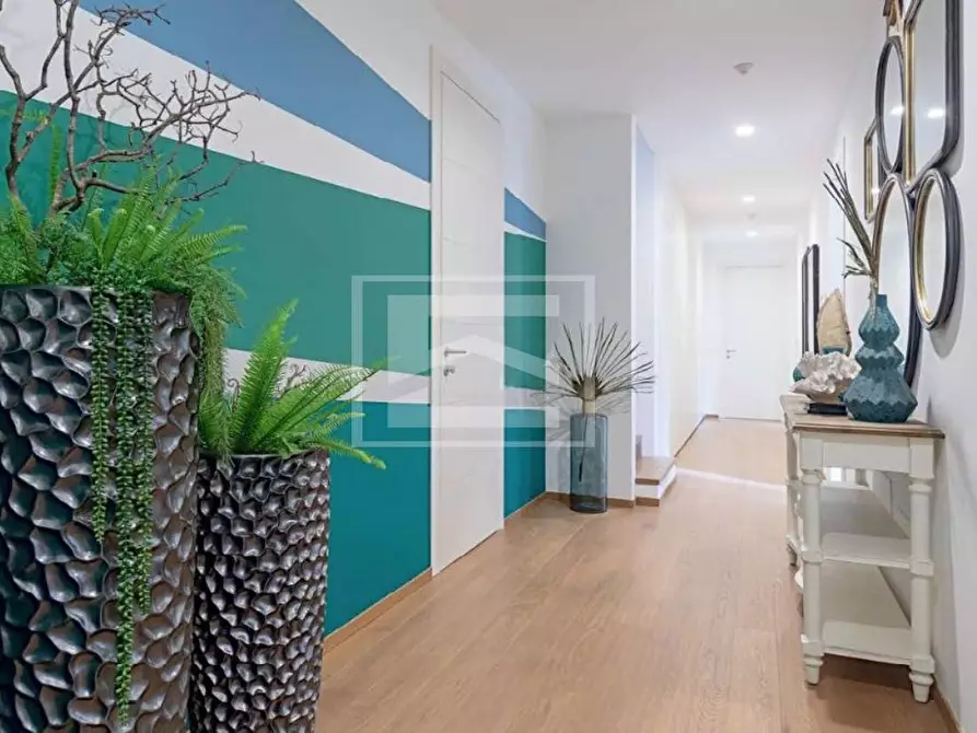 Immagine 27 di Villa in vendita  in Via Cavour a Padenghe Sul Garda