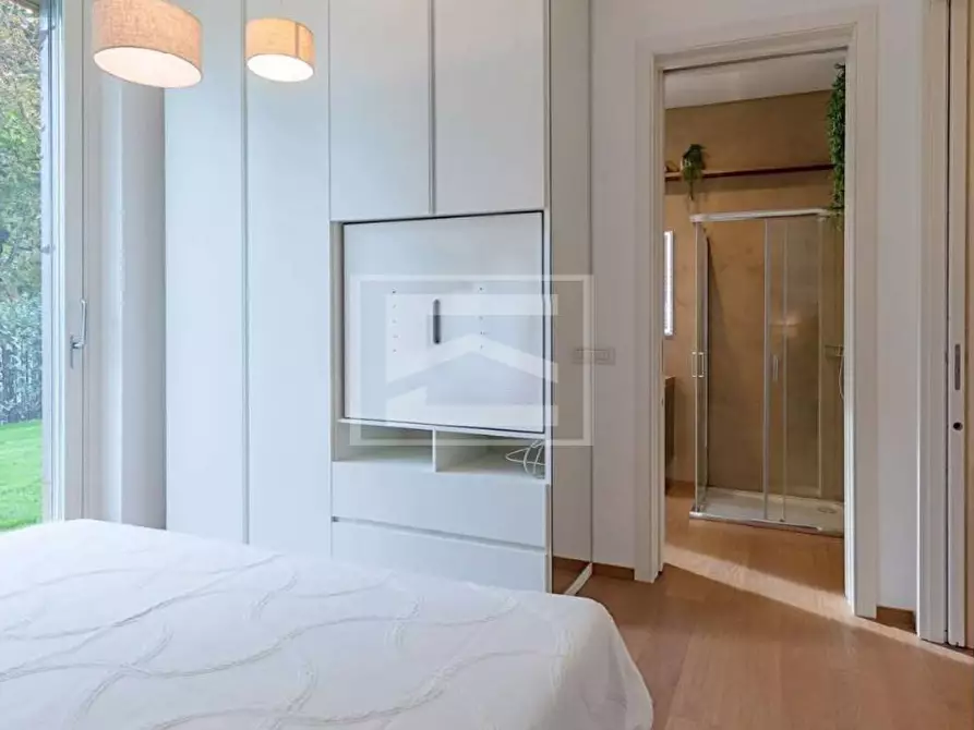 Immagine 34 di Villa in vendita  in Via Cavour a Padenghe Sul Garda