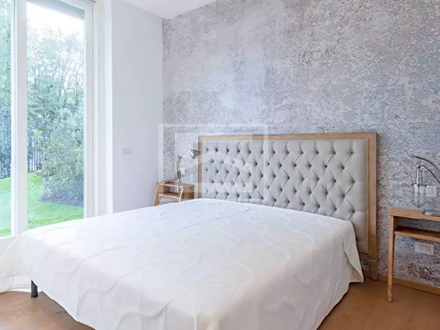 Immagine 38 di Villa in vendita  in Via Cavour a Padenghe Sul Garda