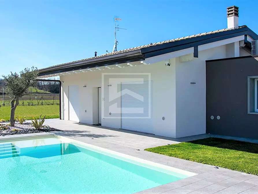 Immagine 11 di Villa in vendita  in Via Villabella a Affi