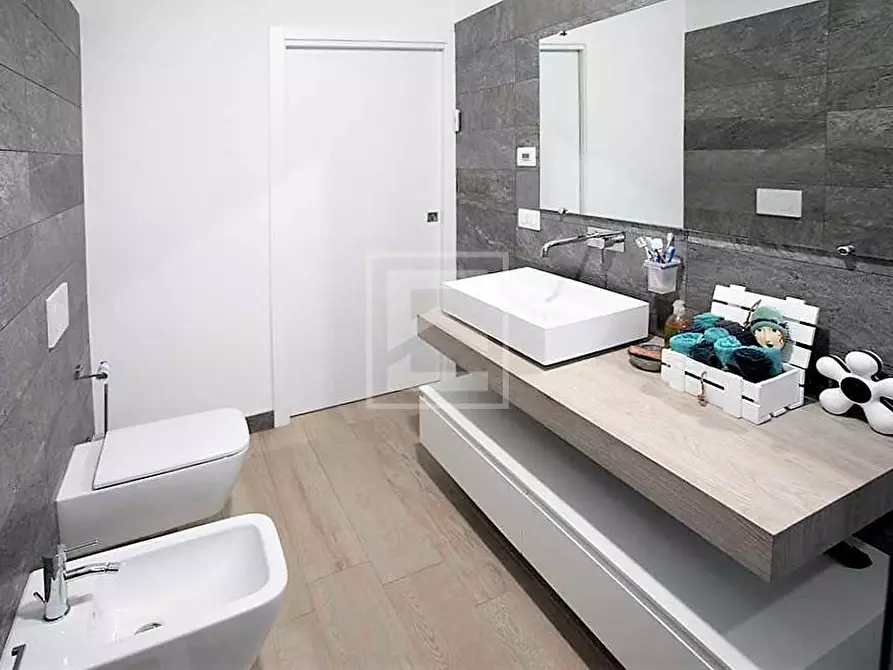 Immagine 19 di Villa in vendita  in Via Villabella a Affi