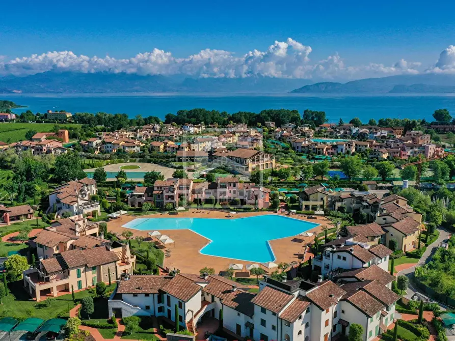 Immagine 20 di Appartamento in vendita  in Località Sermana 1 a Peschiera Del Garda