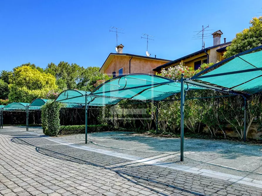 Immagine 24 di Appartamento in vendita  in Località Sermana 1 a Peschiera Del Garda