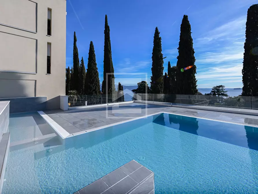 Immagine 20 di Appartamento in vendita  in Via al Vittoriale 11 a Gardone Riviera