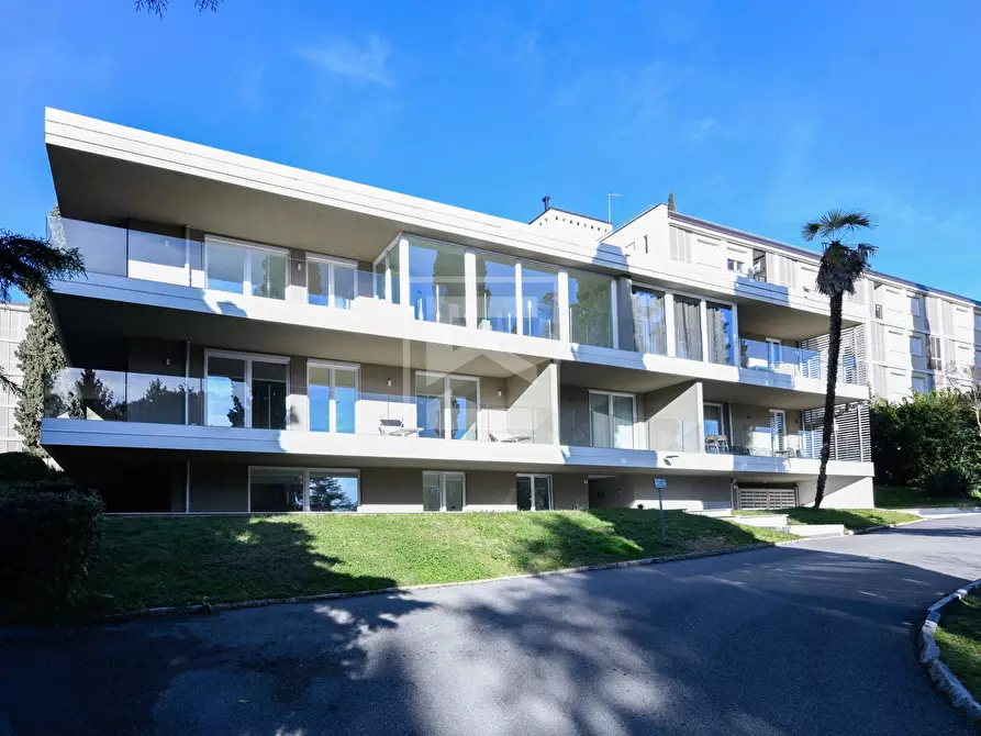 Immagine 22 di Appartamento in vendita  in Via al Vittoriale 11 a Gardone Riviera