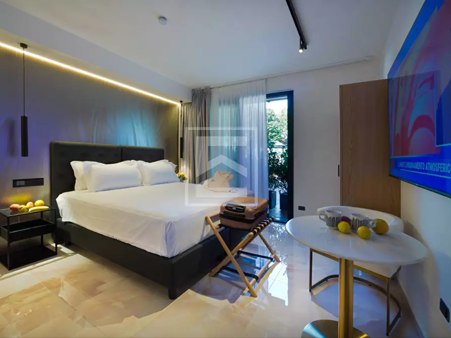 Immagine 6 di Albergo/B&B/Residence in vendita  in via Arici a Sirmione