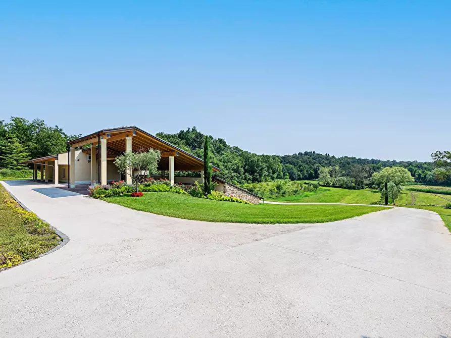 Immagine 21 di Villa in vendita  in Via dei Colli 15 a Calvagese Della Riviera