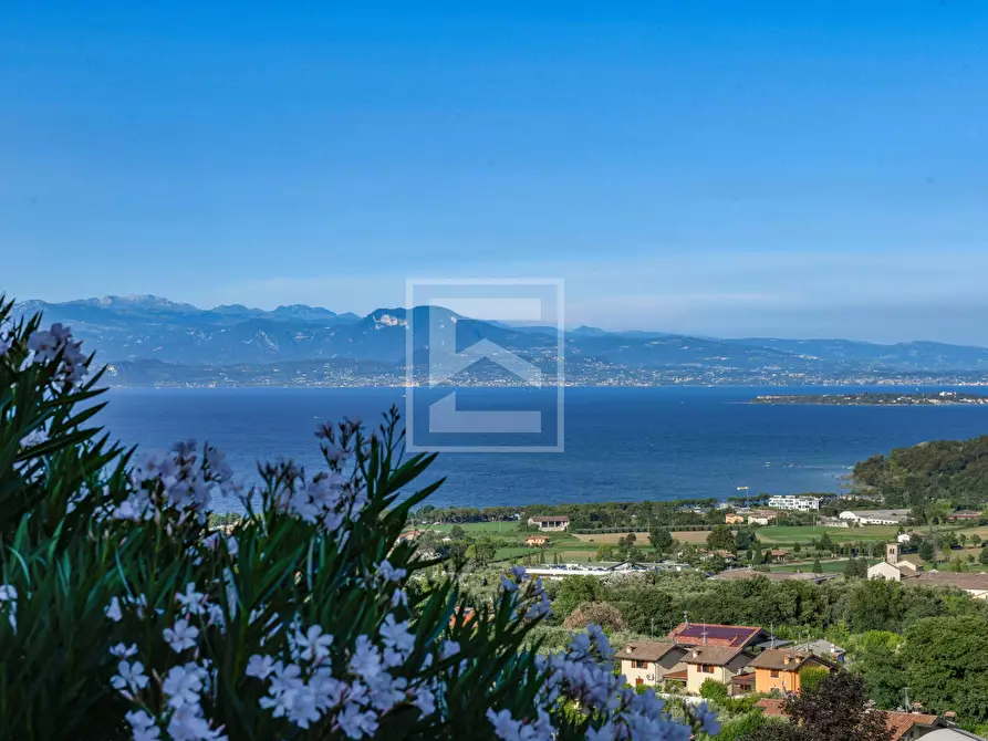 Immagine 27 di Villa in vendita  in via barcuzzi 49 a Padenghe Sul Garda