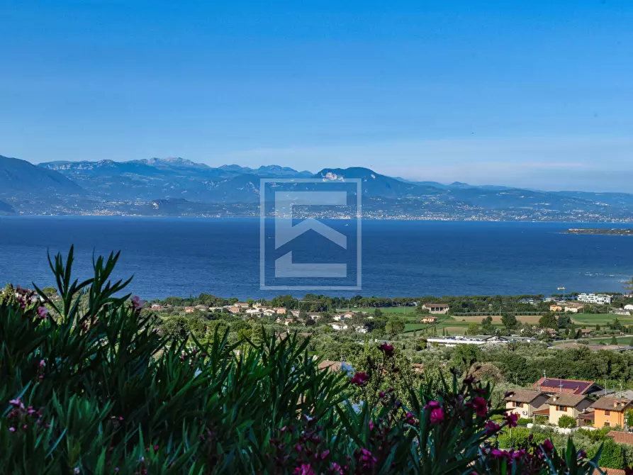 Immagine 28 di Villa in vendita  in via barcuzzi 49 a Padenghe Sul Garda