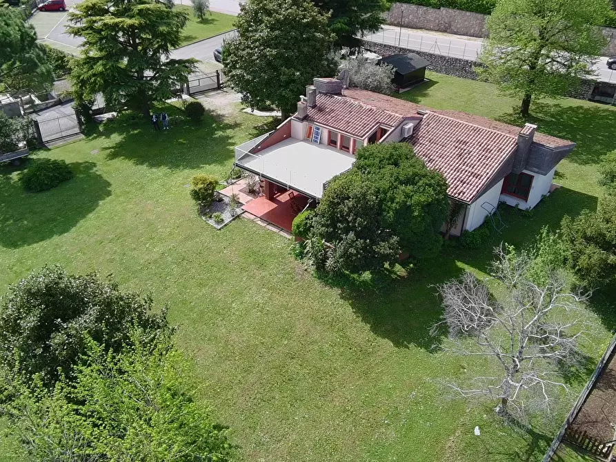 Immagine 42 di Villa in vendita  in Via Catullo a Calvagese Della Riviera