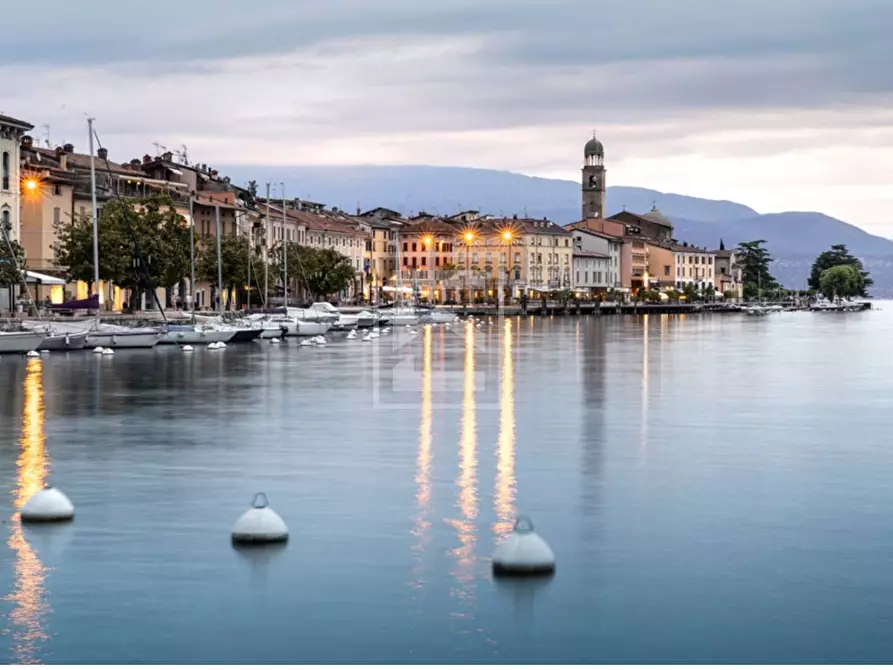 Immagine 20 di Attico in vendita  in piazza San Bernardino a Salò