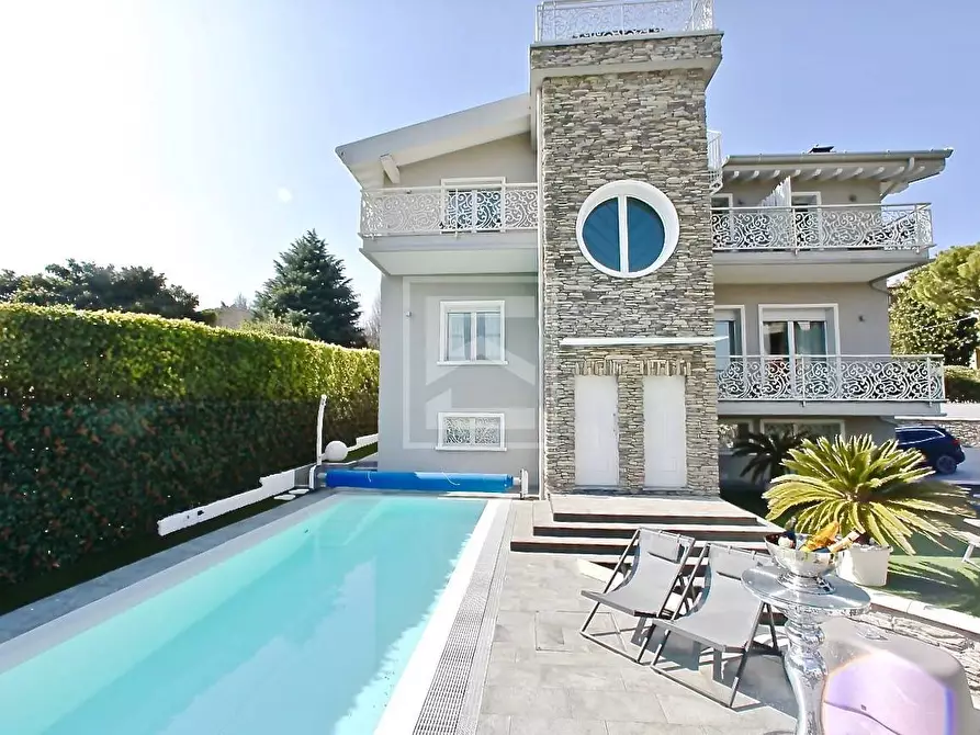 Immagine 9 di Albergo/B&B/Residence in vendita  in Via Caporali a Desenzano Del Garda