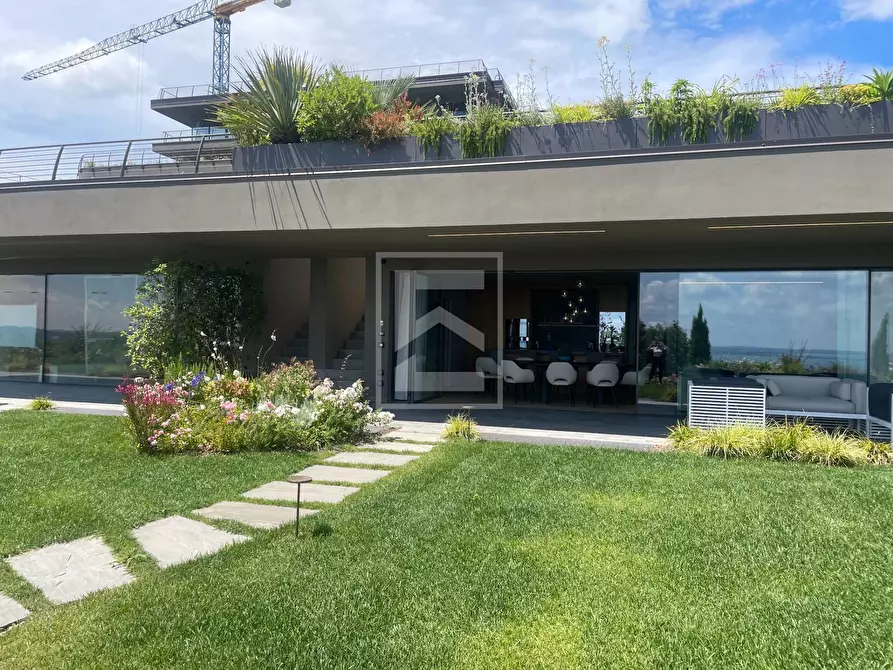 Immagine 3 di Villa in vendita  in Via San Rocco a Padenghe Sul Garda
