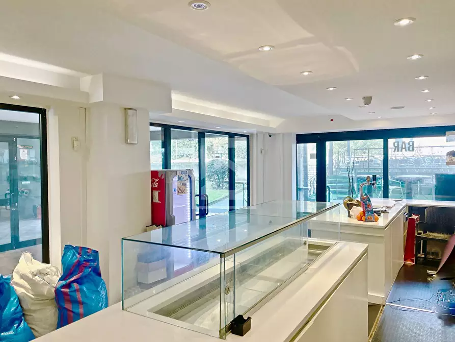 Immagine 33 di Albergo/B&B/Residence in vendita  in via Arici a Sirmione