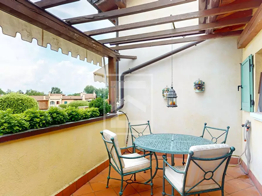 Immagine 4 di Appartamento in vendita  in Località Sermana 1 a Peschiera Del Garda