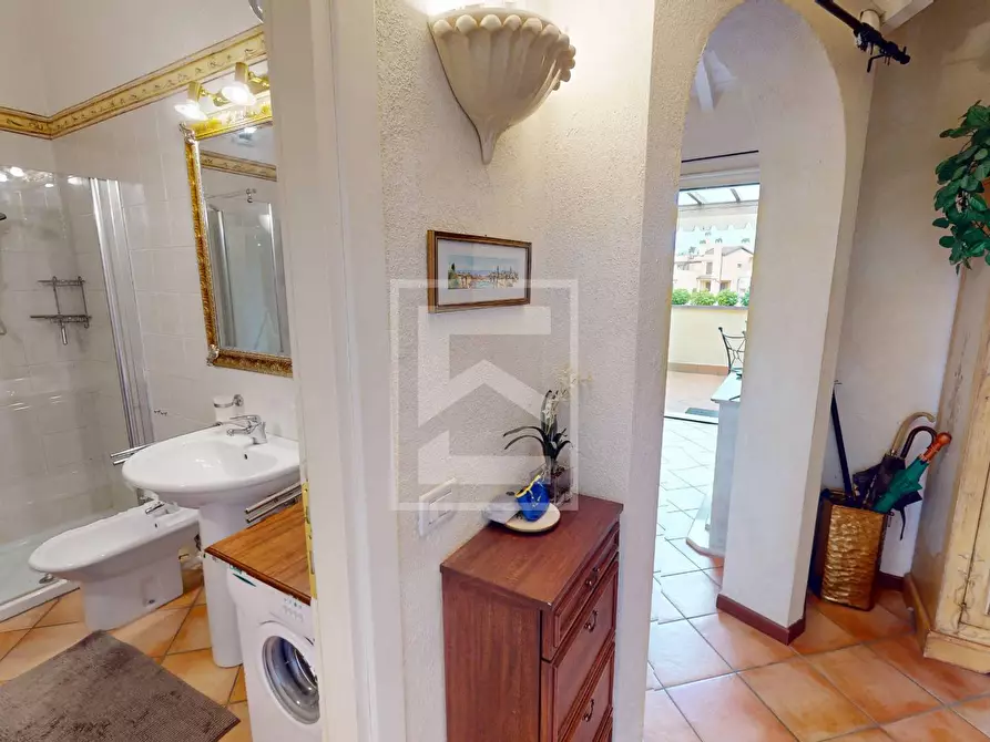 Immagine 13 di Appartamento in vendita  in Località Sermana 1 a Peschiera Del Garda