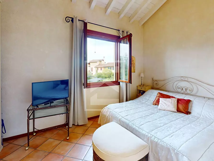 Immagine 17 di Appartamento in vendita  in Località Sermana 1 a Peschiera Del Garda