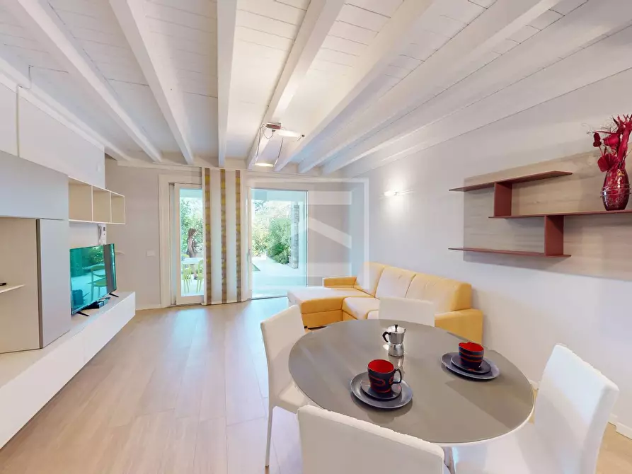 Immagine 7 di Villetta a schiera in vendita  in Via Belvedere a Padenghe Sul Garda