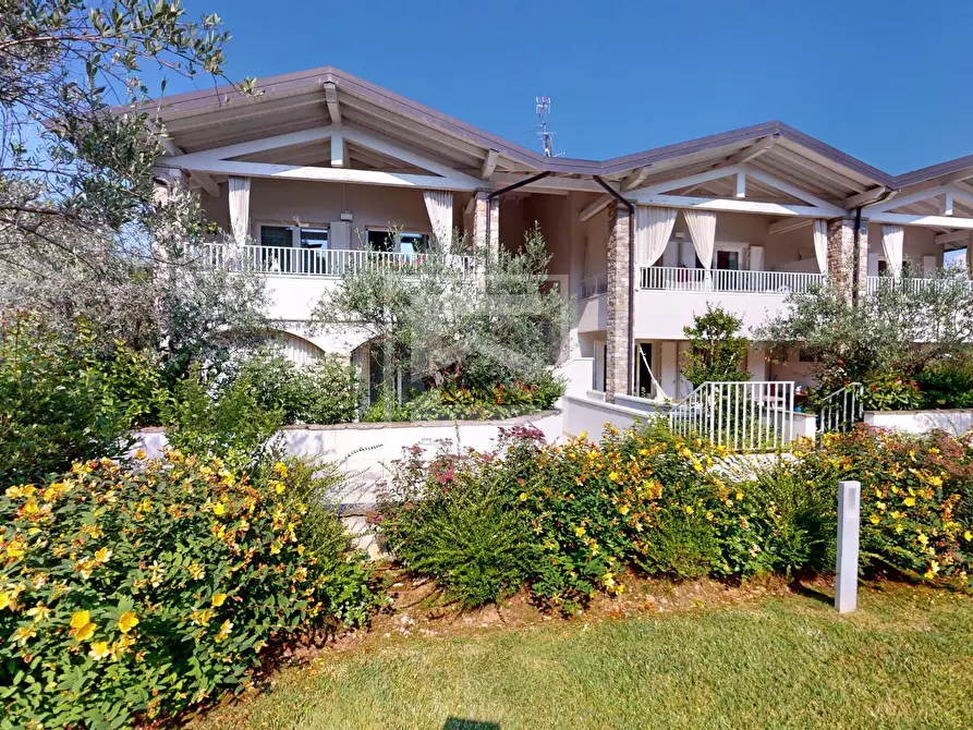 Immagine 12 di Villetta a schiera in vendita  in Via Belvedere a Padenghe Sul Garda