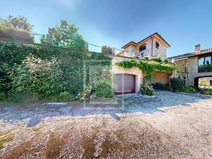 Immagine 4 di Villa in vendita  in via Andreis a Desenzano Del Garda