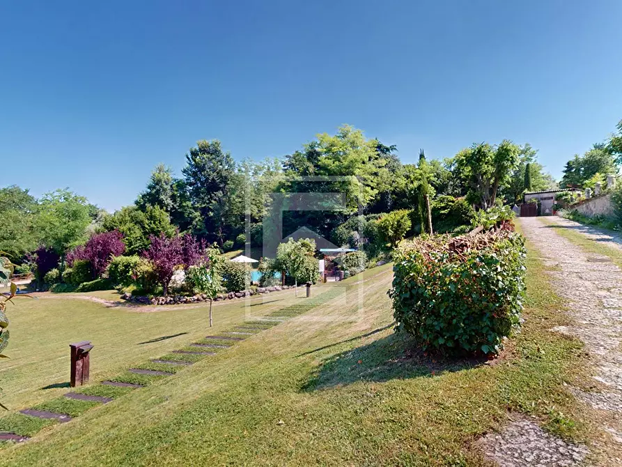 Immagine 12 di Villa in vendita  in via Andreis a Desenzano Del Garda