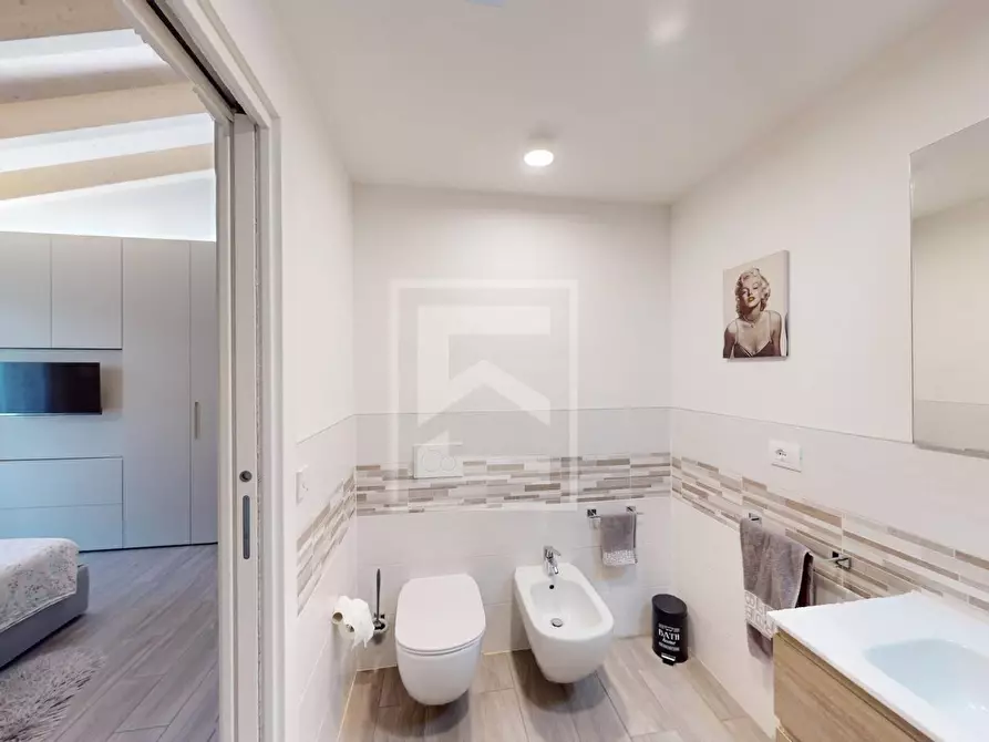 Immagine 25 di Villa in vendita  in s. Pietro a Desenzano Del Garda