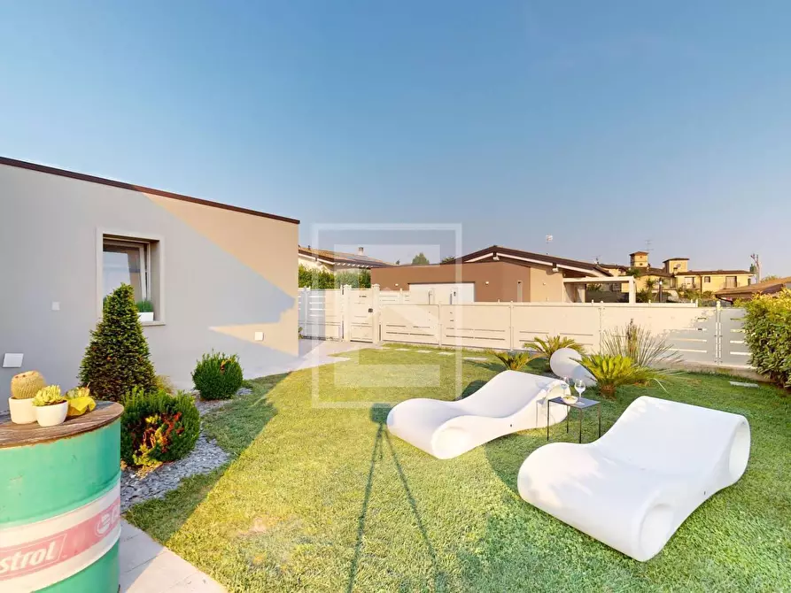 Immagine 34 di Villa in vendita  in s. Pietro a Desenzano Del Garda