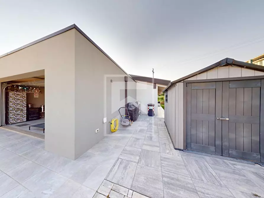 Immagine 36 di Villa in vendita  in s. Pietro a Desenzano Del Garda