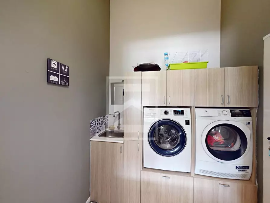 Immagine 31 di Villa in vendita  in s. Pietro a Desenzano Del Garda