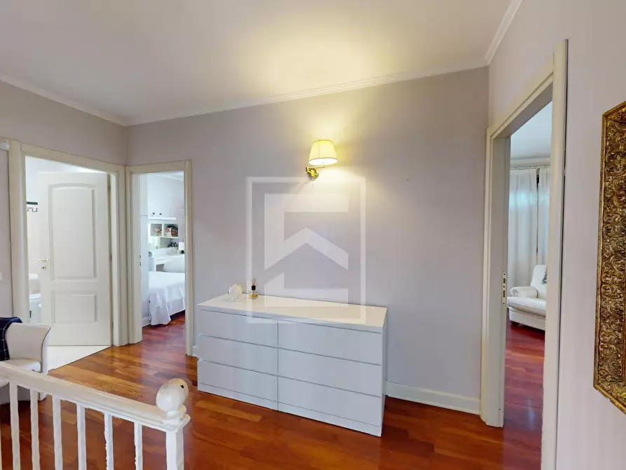 Immagine 12 di Villa in vendita  in Via Lugasca 14 a Desenzano Del Garda