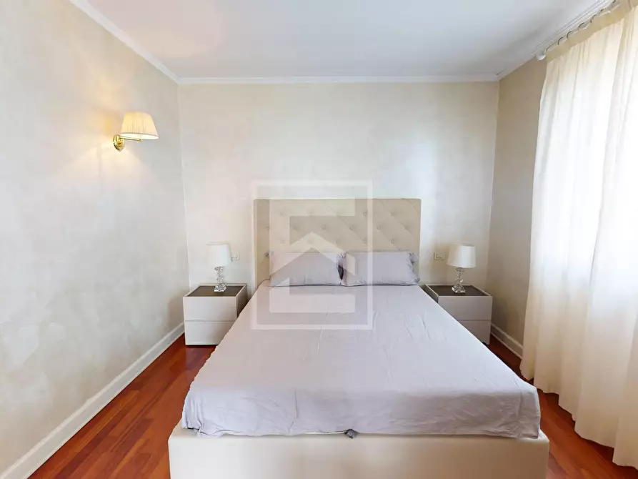 Immagine 14 di Villa in vendita  in Via Lugasca 14 a Desenzano Del Garda