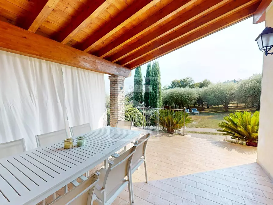 Immagine 24 di Villa in vendita  in Via Lugasca 14 a Desenzano Del Garda
