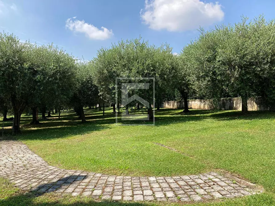 Immagine 29 di Villa in vendita  in Via Lugasca 14 a Desenzano Del Garda
