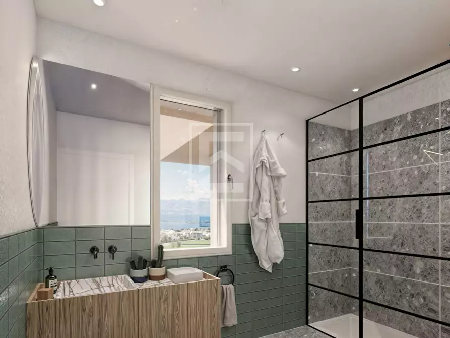 Immagine 13 di Appartamento in vendita  in Via Monte croce a Desenzano Del Garda