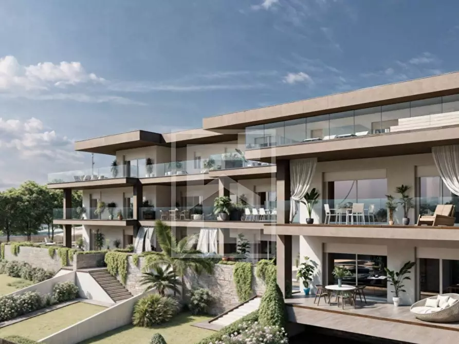 Immagine 3 di Appartamento in vendita  in Via Monte croce a Desenzano Del Garda