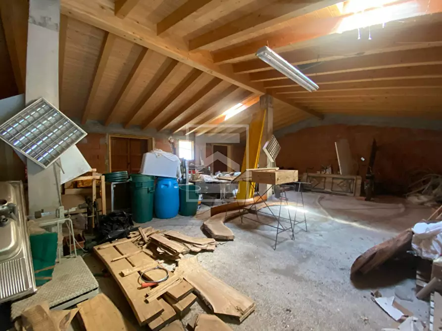 Immagine 24 di Agriturismo in vendita  in via san michele 30 a Salò