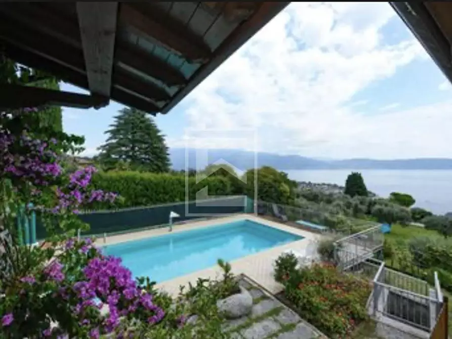 Immagine 7 di Villa in vendita  in via taromina 8 a Toscolano-Maderno